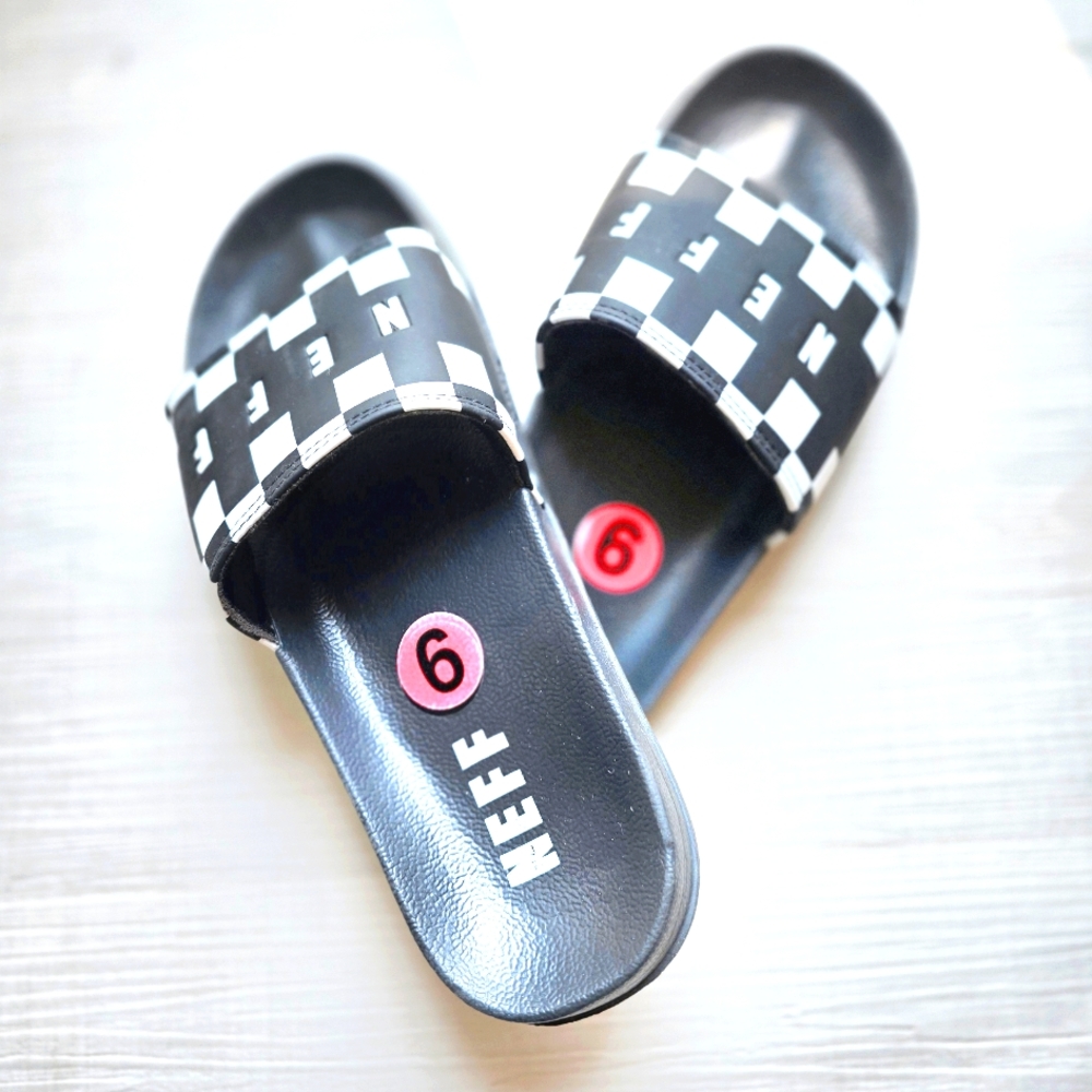 NEW! Neff Black and White Checkered Slides Sandals Size 6